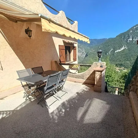 Appartement Privatise Dans Maison Utelle Buitenkant foto
