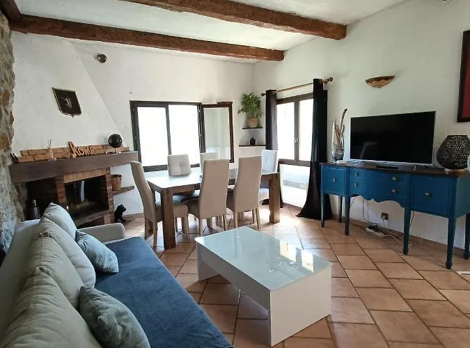 Appartement privatisé dans maison